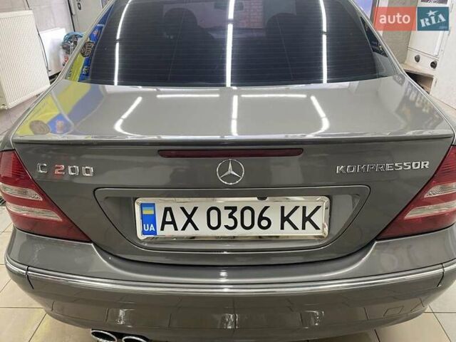 Сірий Мерседес Ц-Клас, об'ємом двигуна 2 л та пробігом 199 тис. км за 6200 $, фото 7 на Automoto.ua