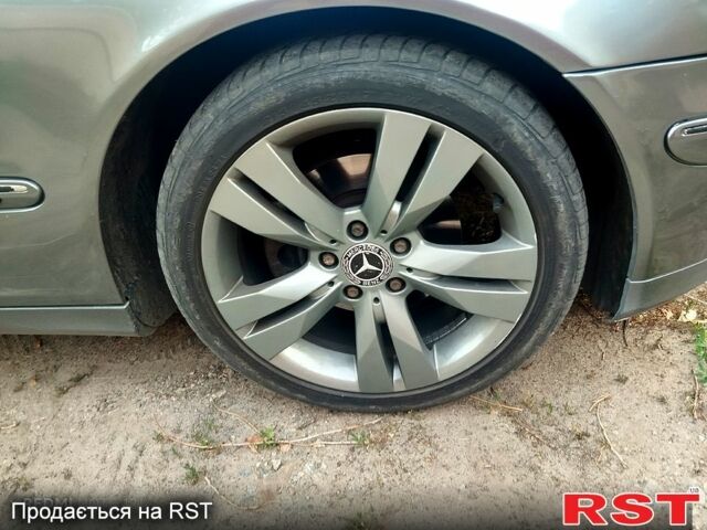 Сірий Мерседес Ц-Клас, об'ємом двигуна 2 л та пробігом 270 тис. км за 5000 $, фото 4 на Automoto.ua