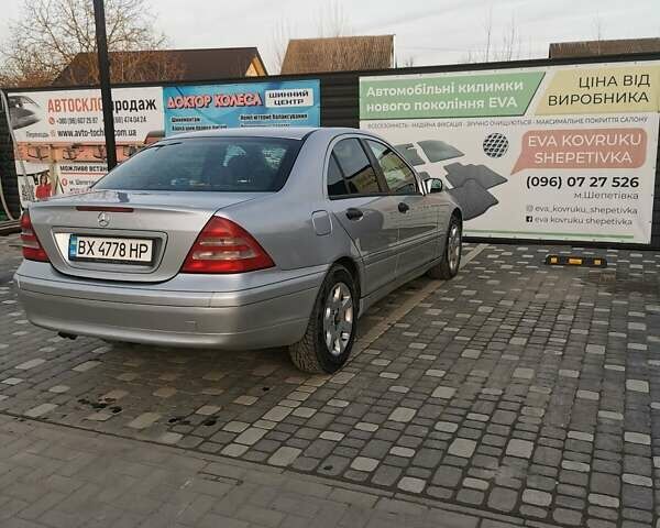 Сірий Мерседес Ц-Клас, об'ємом двигуна 2 л та пробігом 340 тис. км за 3700 $, фото 7 на Automoto.ua