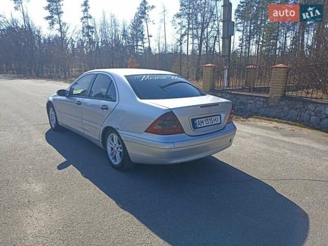 Серый Мерседес Ц-Класс, объемом двигателя 2.1 л и пробегом 390 тыс. км за 3800 $, фото 12 на Automoto.ua