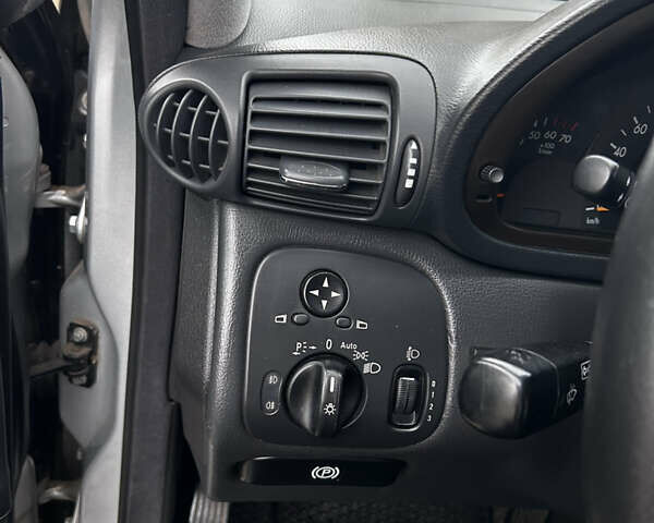 Мерседес Ц-Клас 2001 у Миколаєві на Automoto.ua Сірий Мерседес Ц-Клас, об'ємом двигуна 2 л та пробігом 343 тис. км за 4700 $, фото 12 на Automoto.ua