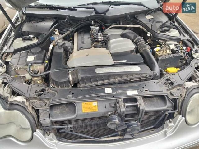 Сірий Мерседес Ц-Клас, об'ємом двигуна 2 л та пробігом 345 тис. км за 4800 $, фото 13 на Automoto.ua