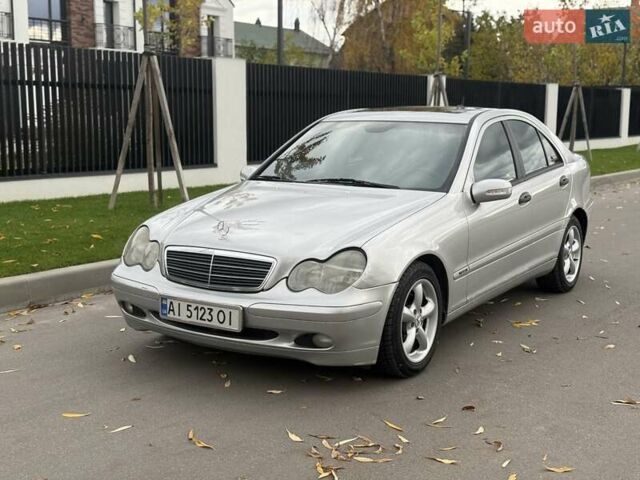 Серый Мерседес Ц-Класс, объемом двигателя 2.1 л и пробегом 319 тыс. км за 4500 $, фото 2 на Automoto.ua