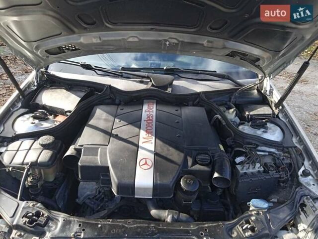 Серый Мерседес Ц-Класс, объемом двигателя 2.6 л и пробегом 406 тыс. км за 3750 $, фото 3 на Automoto.ua