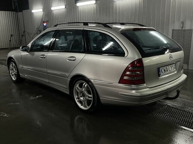 Серый Мерседес Ц-Класс, объемом двигателя 2.7 л и пробегом 308 тыс. км за 2600 $, фото 3 на Automoto.ua