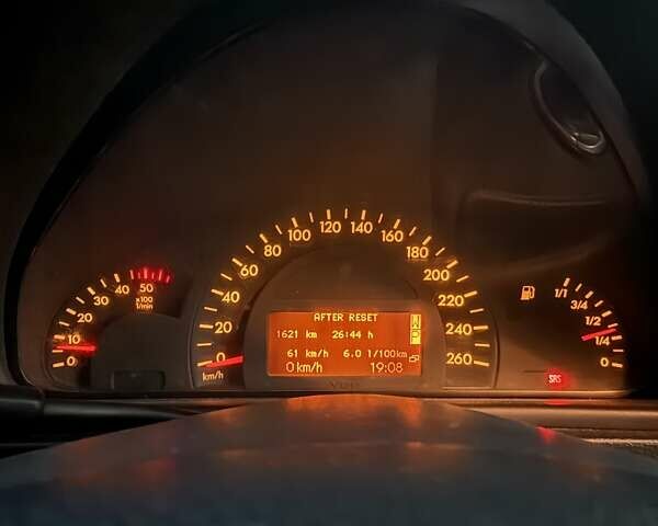 Сірий Мерседес Ц-Клас, об'ємом двигуна 0 л та пробігом 314 тис. км за 2900 $, фото 2 на Automoto.ua