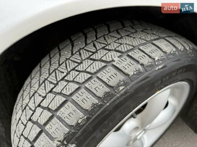 Серый Мерседес Ц-Класс, объемом двигателя 2.1 л и пробегом 319 тыс. км за 4500 $, фото 29 на Automoto.ua