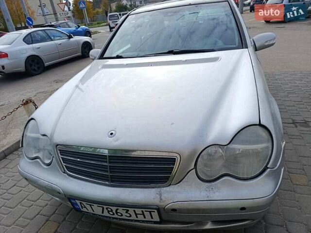 Мерседес Ц-Клас 2001 у Житомирі на Automoto.ua Сірий Мерседес Ц-Клас, об'ємом двигуна 2.15 л та пробігом 357 тис. км за 3450 $, фото 9 на Automoto.ua