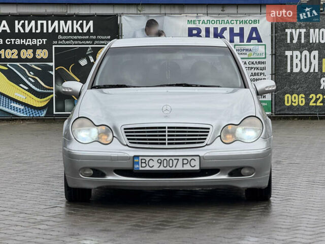 Сірий Мерседес Ц-Клас, об'ємом двигуна 2 л та пробігом 338 тис. км за 3850 $, фото 4 на Automoto.ua
