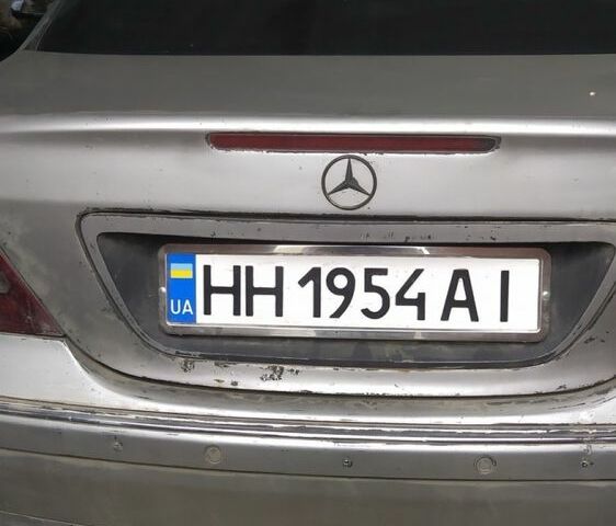 Серый Мерседес Ц-Класс, объемом двигателя 2.1 л и пробегом 424 тыс. км за 4500 $, фото 2 на Automoto.ua