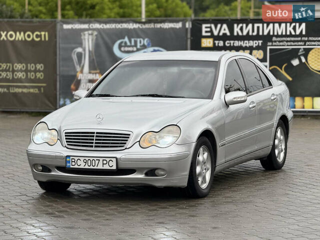 Сірий Мерседес Ц-Клас, об'ємом двигуна 2 л та пробігом 338 тис. км за 3850 $, фото 6 на Automoto.ua