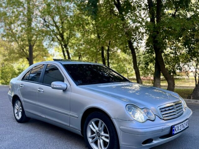 Сірий Мерседес Ц-Клас, об'ємом двигуна 0 л та пробігом 300 тис. км за 3300 $, фото 2 на Automoto.ua