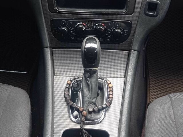 Сірий Мерседес Ц-Клас, об'ємом двигуна 2.7 л та пробігом 315 тис. км за 5800 $, фото 7 на Automoto.ua