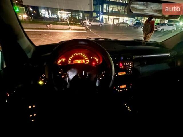 Сірий Мерседес Ц-Клас, об'ємом двигуна 2 л та пробігом 440 тис. км за 3500 $, фото 14 на Automoto.ua