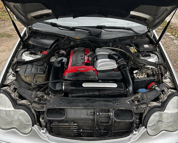 Мерседес Ц-Клас 2001 у Миколаєві на Automoto.ua Сірий Мерседес Ц-Клас, об'ємом двигуна 2 л та пробігом 343 тис. км за 4700 $, фото 14 на Automoto.ua