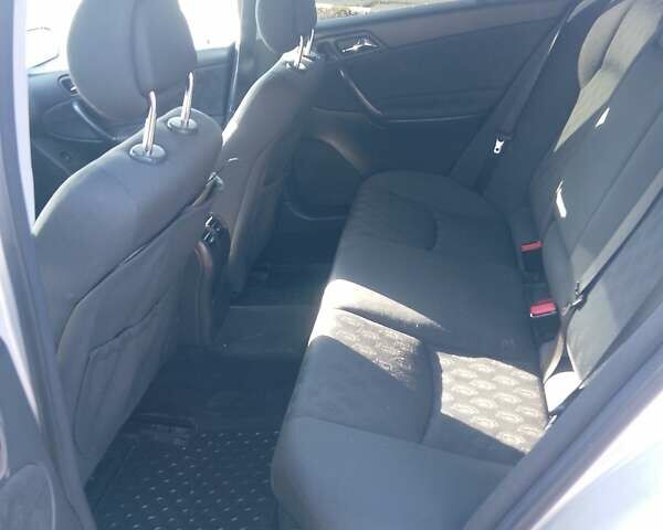 Сірий Мерседес Ц-Клас, об'ємом двигуна 2 л та пробігом 270 тис. км за 3800 $, фото 13 на Automoto.ua