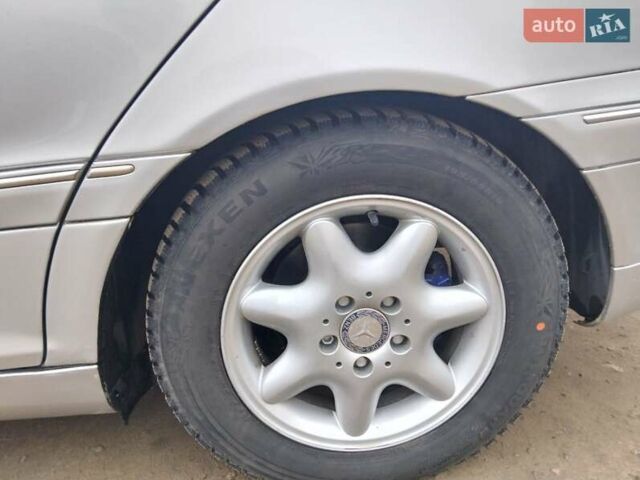 Сірий Мерседес Ц-Клас, об'ємом двигуна 2 л та пробігом 345 тис. км за 4800 $, фото 7 на Automoto.ua