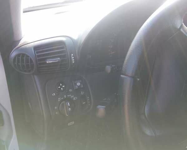 Сірий Мерседес Ц-Клас, об'ємом двигуна 2 л та пробігом 270 тис. км за 3800 $, фото 3 на Automoto.ua