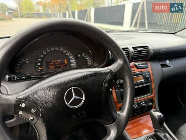 Серый Мерседес Ц-Класс, объемом двигателя 2.1 л и пробегом 319 тыс. км за 4500 $, фото 12 на Automoto.ua