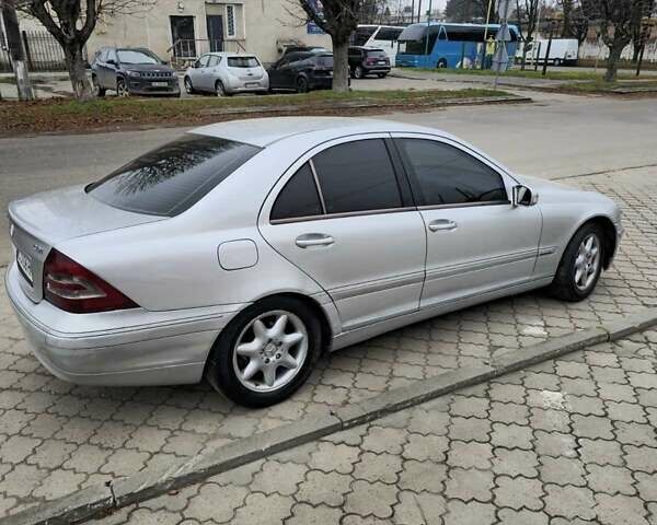 Сірий Мерседес Ц-Клас, об'ємом двигуна 2.69 л та пробігом 300 тис. км за 4000 $, фото 12 на Automoto.ua