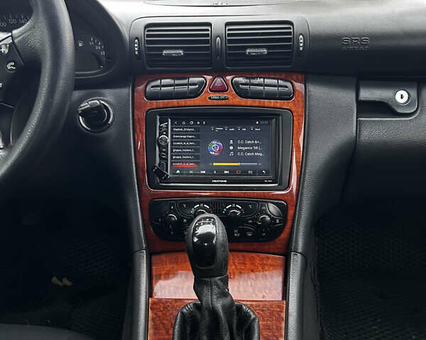 Мерседес Ц-Клас 2001 у Миколаєві на Automoto.ua Сірий Мерседес Ц-Клас, об'ємом двигуна 2 л та пробігом 343 тис. км за 4700 $, фото 10 на Automoto.ua
