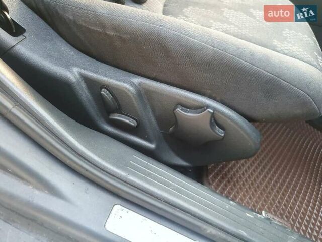 Сірий Мерседес Ц-Клас, об'ємом двигуна 2.69 л та пробігом 350 тис. км за 4500 $, фото 13 на Automoto.ua