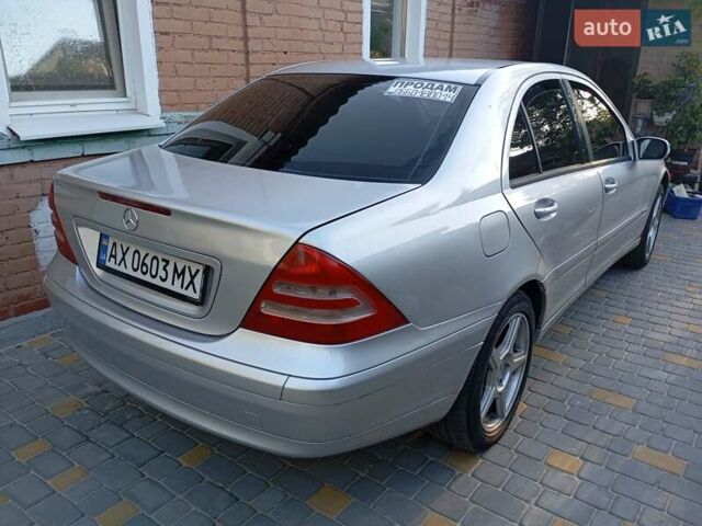 Сірий Мерседес Ц-Клас, об'ємом двигуна 1.8 л та пробігом 240 тис. км за 5500 $, фото 1 на Automoto.ua