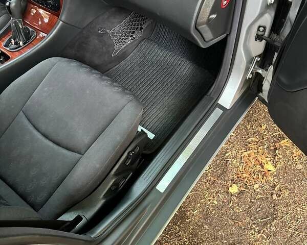 Сірий Мерседес Ц-Клас, об'ємом двигуна 2 л та пробігом 125 тис. км за 5500 $, фото 14 на Automoto.ua