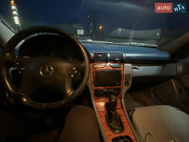 Сірий Мерседес Ц-Клас, об'ємом двигуна 2.15 л та пробігом 397 тис. км за 3300 $, фото 13 на Automoto.ua