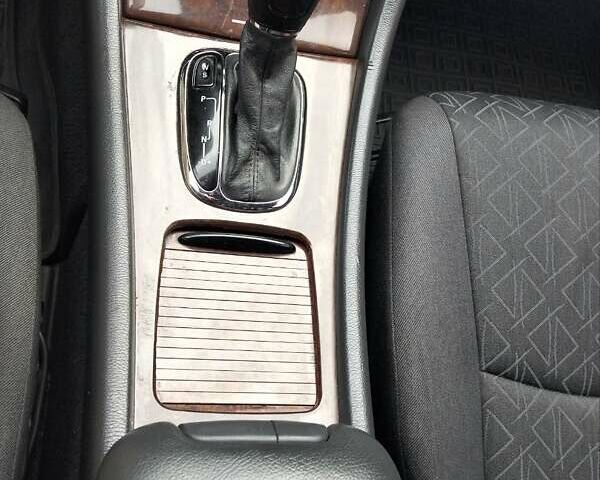 Сірий Мерседес Ц-Клас, об'ємом двигуна 2 л та пробігом 345 тис. км за 4800 $, фото 14 на Automoto.ua