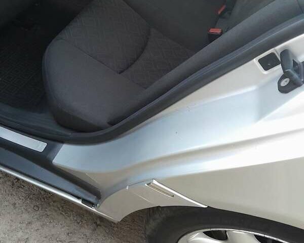 Сірий Мерседес Ц-Клас, об'ємом двигуна 2 л та пробігом 338 тис. км за 4400 $, фото 19 на Automoto.ua