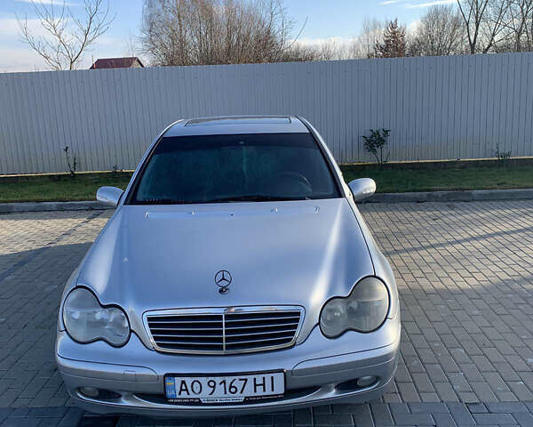 Сірий Мерседес Ц-Клас, об'ємом двигуна 2.2 л та пробігом 280 тис. км за 4000 $, фото 6 на Automoto.ua