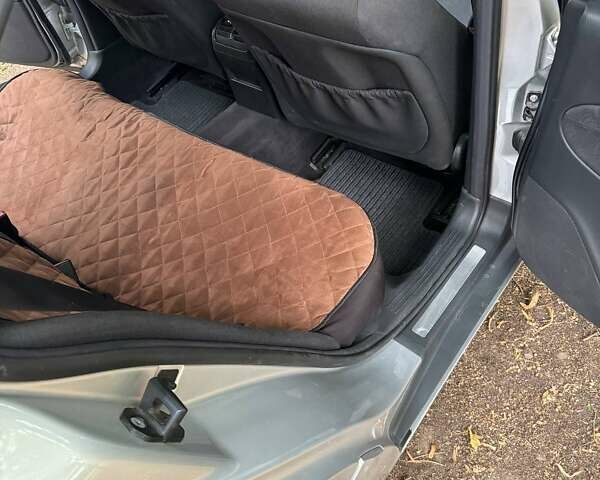 Сірий Мерседес Ц-Клас, об'ємом двигуна 2 л та пробігом 125 тис. км за 5500 $, фото 13 на Automoto.ua