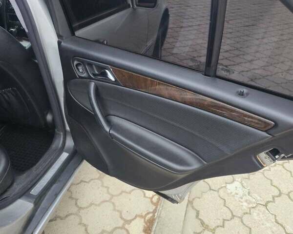 Сірий Мерседес Ц-Клас, об'ємом двигуна 2.69 л та пробігом 300 тис. км за 4000 $, фото 3 на Automoto.ua