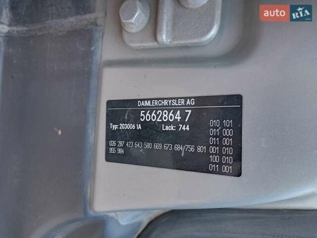 Серый Мерседес Ц-Класс, объемом двигателя 2.15 л и пробегом 402 тыс. км за 5100 $, фото 17 на Automoto.ua