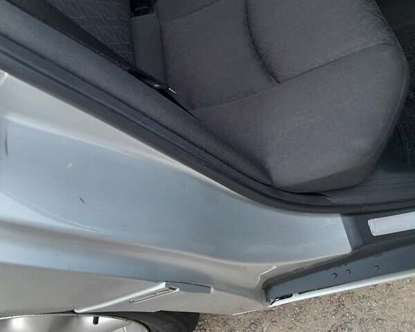 Сірий Мерседес Ц-Клас, об'ємом двигуна 2 л та пробігом 338 тис. км за 4400 $, фото 14 на Automoto.ua
