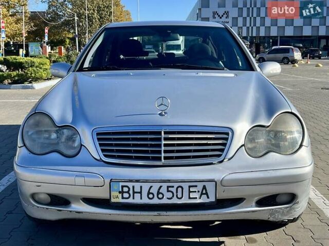 Сірий Мерседес Ц-Клас, об'ємом двигуна 2 л та пробігом 440 тис. км за 3500 $, фото 7 на Automoto.ua