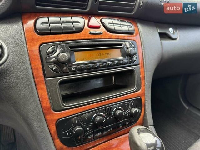 Серый Мерседес Ц-Класс, объемом двигателя 2.1 л и пробегом 319 тыс. км за 4500 $, фото 13 на Automoto.ua