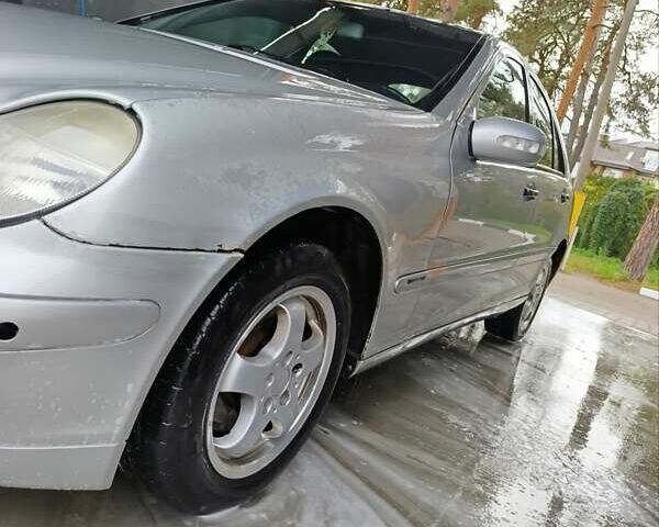 Мерседес Ц-Клас 2001 у Житомирі на Automoto.ua Сірий Мерседес Ц-Клас, об'ємом двигуна 2.15 л та пробігом 357 тис. км за 3450 $, фото 12 на Automoto.ua