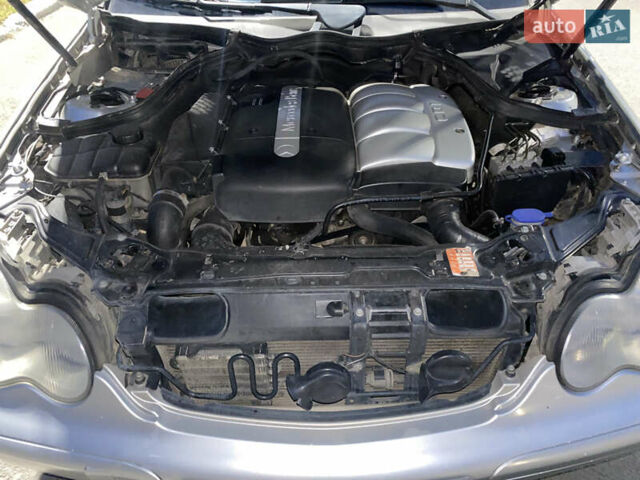 Сірий Мерседес Ц-Клас, об'ємом двигуна 2.15 л та пробігом 397 тис. км за 3300 $, фото 9 на Automoto.ua