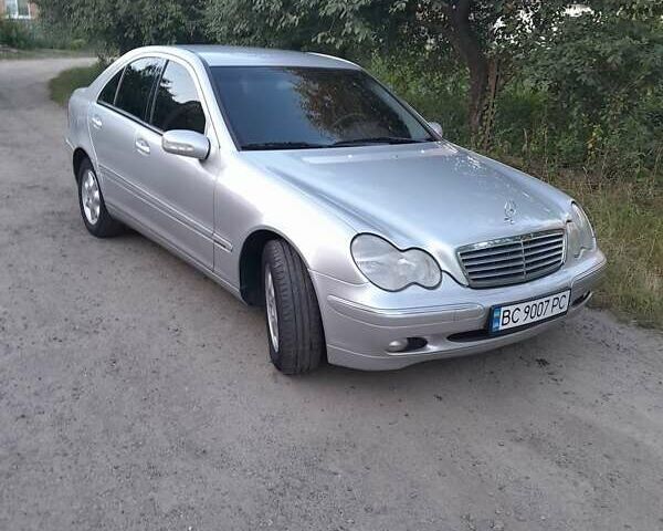 Сірий Мерседес Ц-Клас, об'ємом двигуна 2 л та пробігом 338 тис. км за 4400 $, фото 5 на Automoto.ua