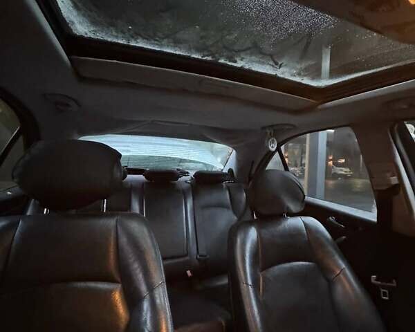 Сірий Мерседес Ц-Клас, об'ємом двигуна 2 л та пробігом 410 тис. км за 4500 $, фото 6 на Automoto.ua