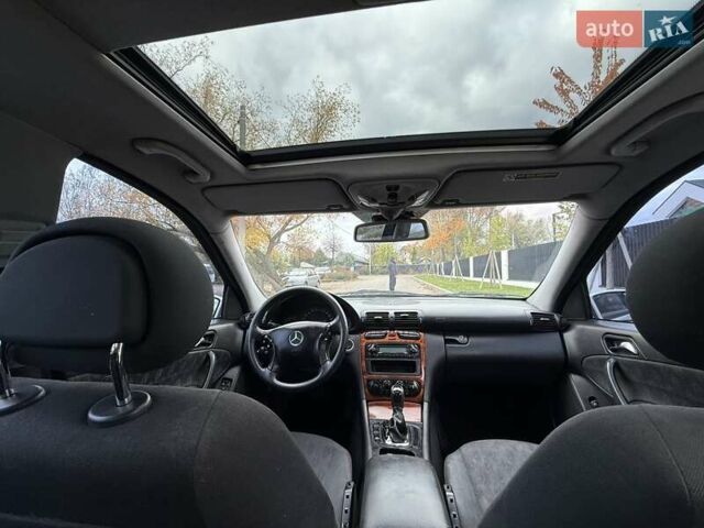 Серый Мерседес Ц-Класс, объемом двигателя 2.1 л и пробегом 319 тыс. км за 4500 $, фото 20 на Automoto.ua