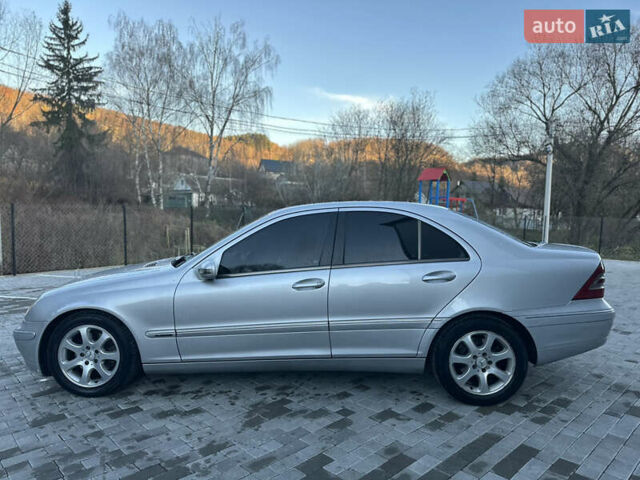 Сірий Мерседес Ц-Клас, об'ємом двигуна 2.69 л та пробігом 296 тис. км за 4200 $, фото 8 на Automoto.ua