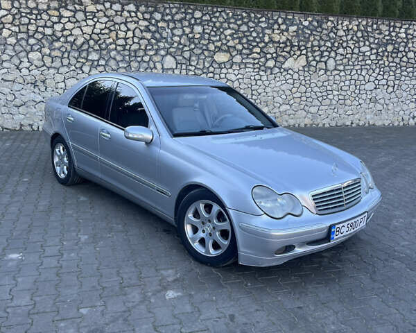 Сірий Мерседес Ц-Клас, об'ємом двигуна 2.69 л та пробігом 300 тис. км за 4900 $, фото 7 на Automoto.ua