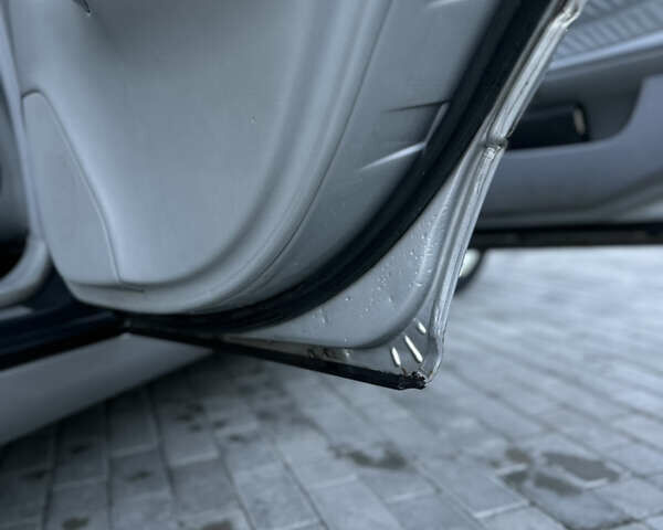 Сірий Мерседес Ц-Клас, об'ємом двигуна 2.69 л та пробігом 296 тис. км за 4200 $, фото 19 на Automoto.ua