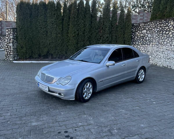 Сірий Мерседес Ц-Клас, об'ємом двигуна 2.69 л та пробігом 300 тис. км за 4900 $, фото 4 на Automoto.ua