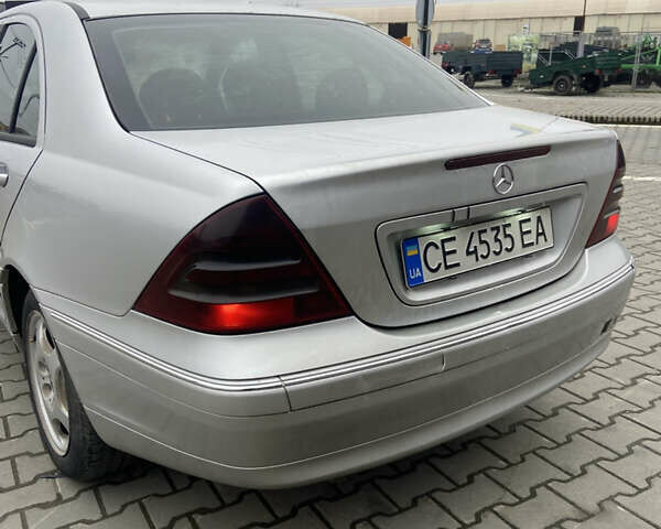 Серый Мерседес Ц-Класс, объемом двигателя 2.2 л и пробегом 529 тыс. км за 4500 $, фото 13 на Automoto.ua