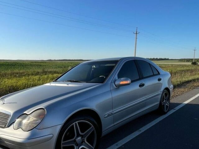 Сірий Мерседес Ц-Клас, об'ємом двигуна 1.8 л та пробігом 280 тис. км за 4900 $, фото 3 на Automoto.ua