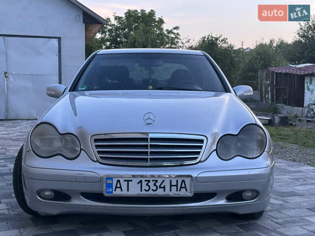 Сірий Мерседес Ц-Клас, об'ємом двигуна 2.7 л та пробігом 303 тис. км за 4999 $, фото 1 на Automoto.ua